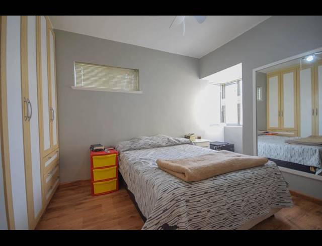 1 BEDROOM PROPERTY TO RENT IN SEA POINT